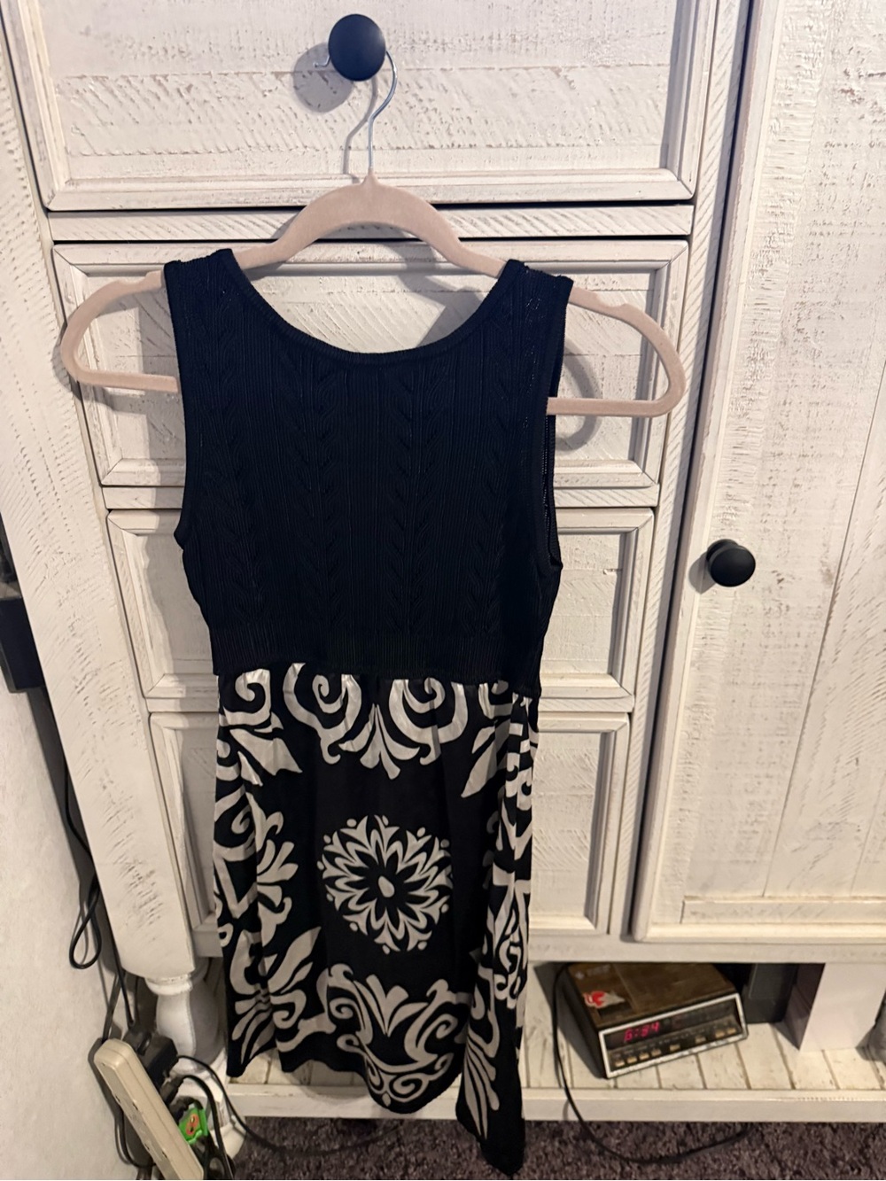 bebe Black and White Sleeveless Midi Dress
